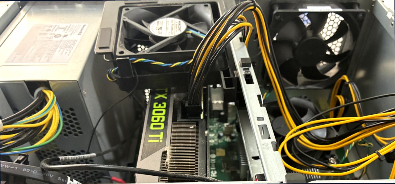 Cablaggio interno e fascia alimentatore nel tower Lenovo IdeaCentre zona Affori