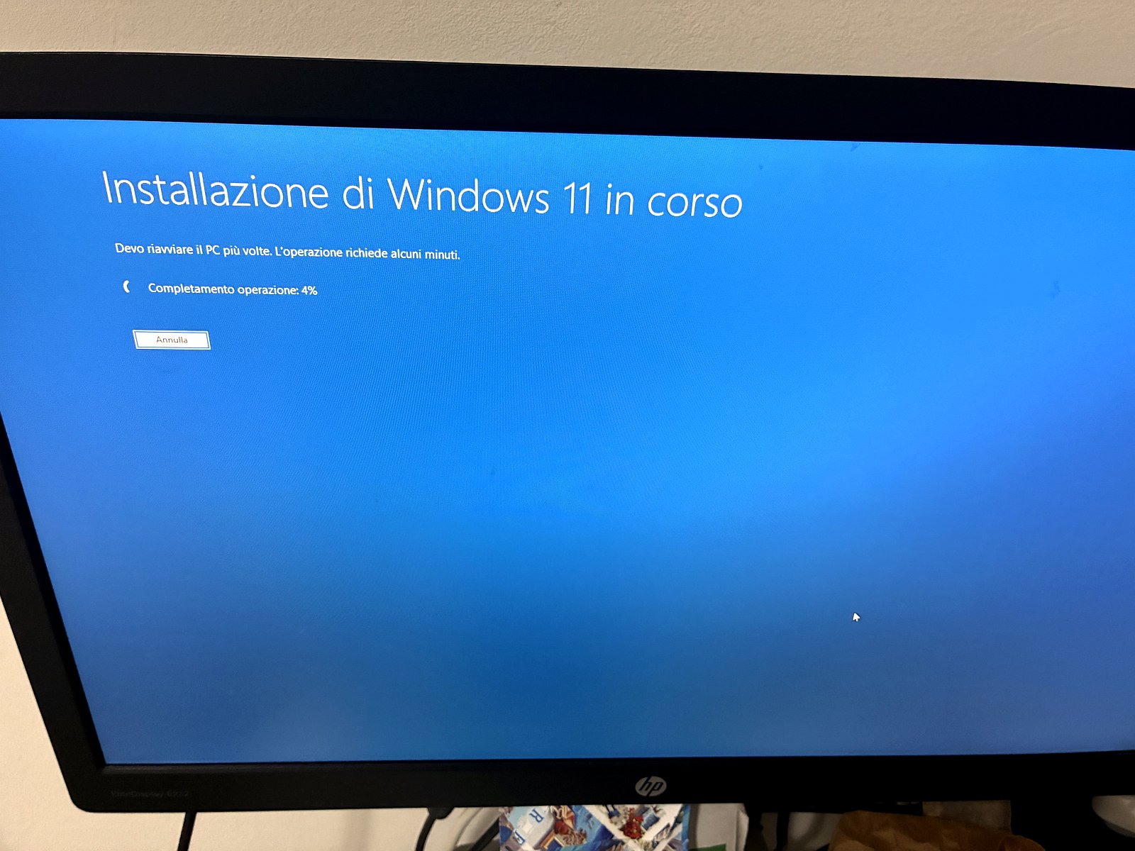 Installazione pulita di Windows 11 in corso sul nuovo PC AMD Ryzen AM5 a Via Rucellai Milano